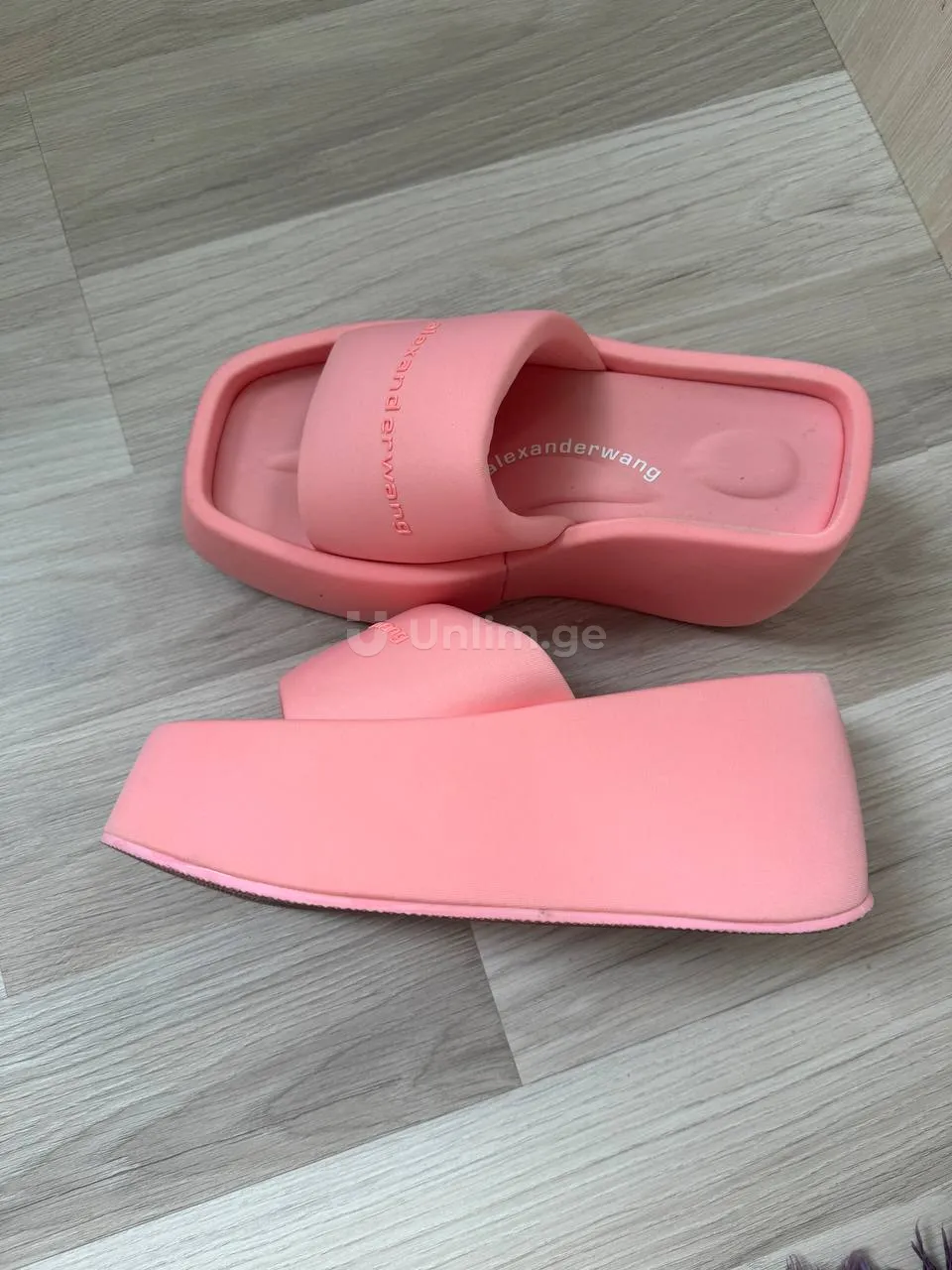 Slaps size 37 
We walked once 
25 GEL