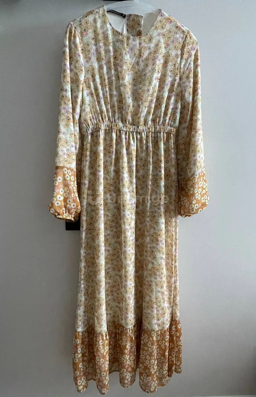 LC Waikiki dress 
lined in perfect condition
Size