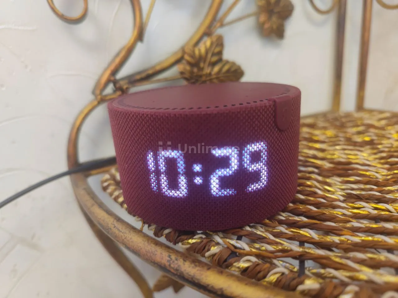 Yandex Station Mini Plus with a clock. Wire
