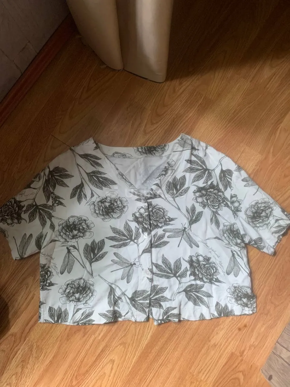 Mark formelle suit, rayon 
Size M 
Wore it