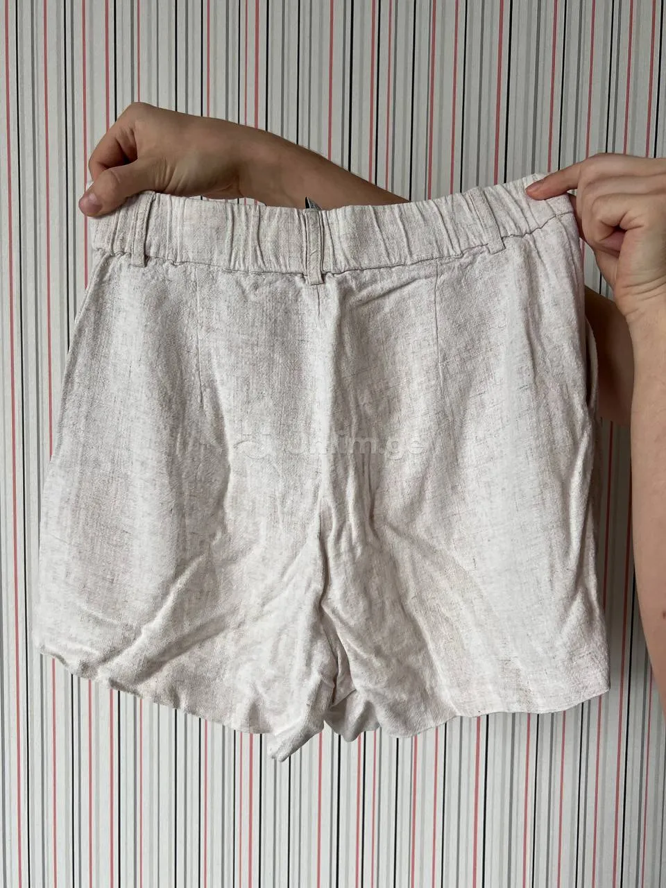 Shorts linen 
Size 36

15 GEL 

⭐️Write @dashkaaaim
