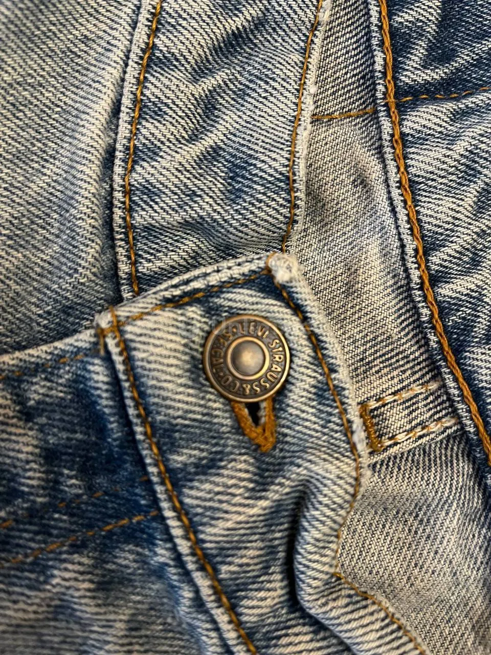 Levi’s მამაკაცის ჯინსი 
ზომა M/L

~~140 ლარი~~110