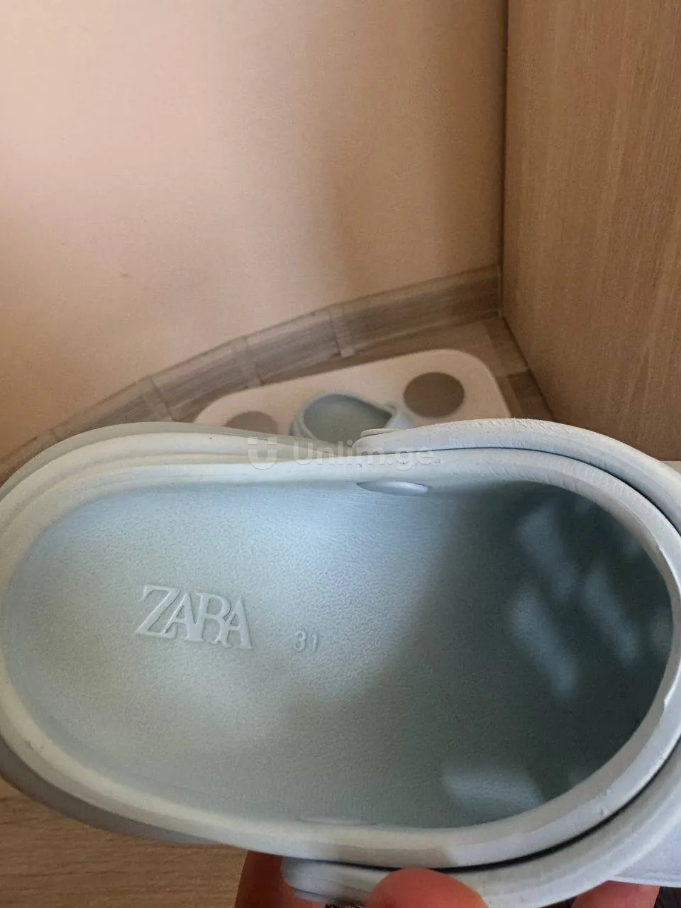 Zara flip-flops 31 size 15 lari
Tights 8-10